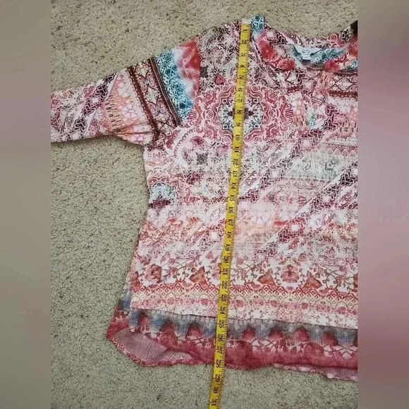 Croft & Barrow 2X Plus Top Stretch Loose Fit Multi Print Low V Cut Blouse Soft - Picture 10 of 10